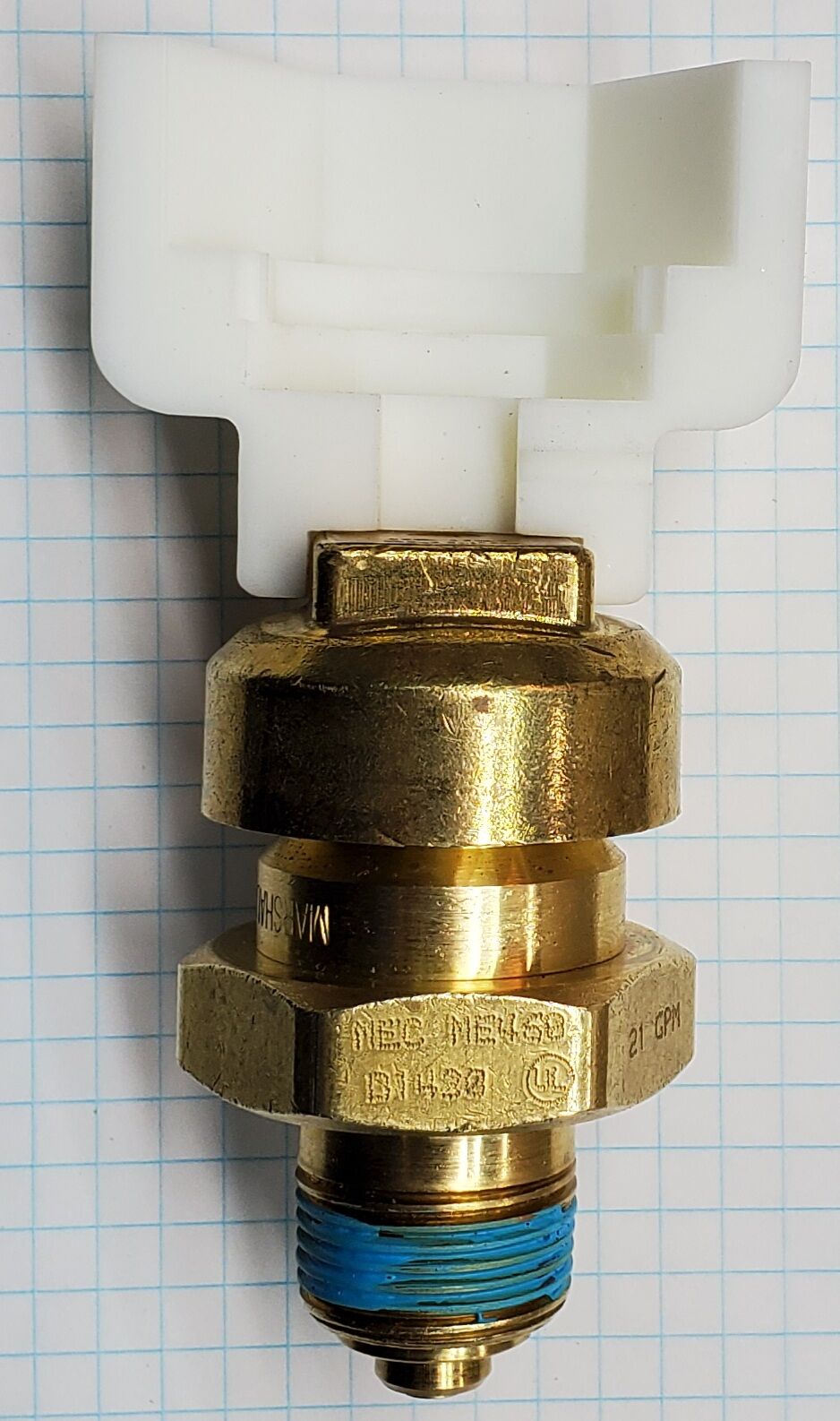 ALL-N-ONE liquid withdrawal valve cap socket